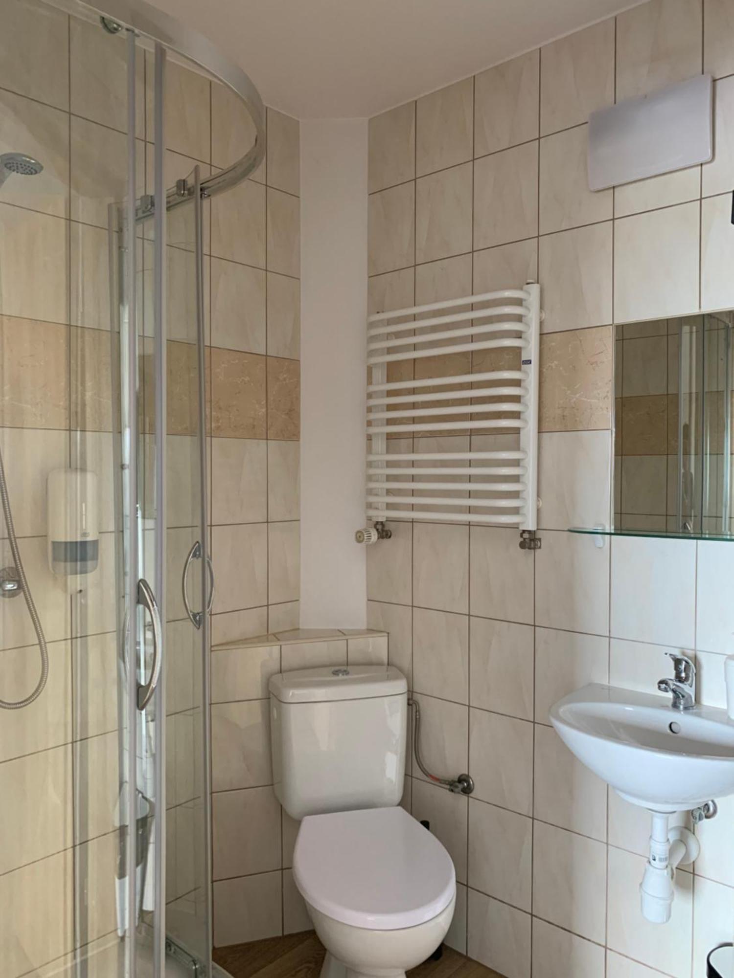 Premium Hostel & Bistro - Hostelpremium Pl Мелец Стая снимка