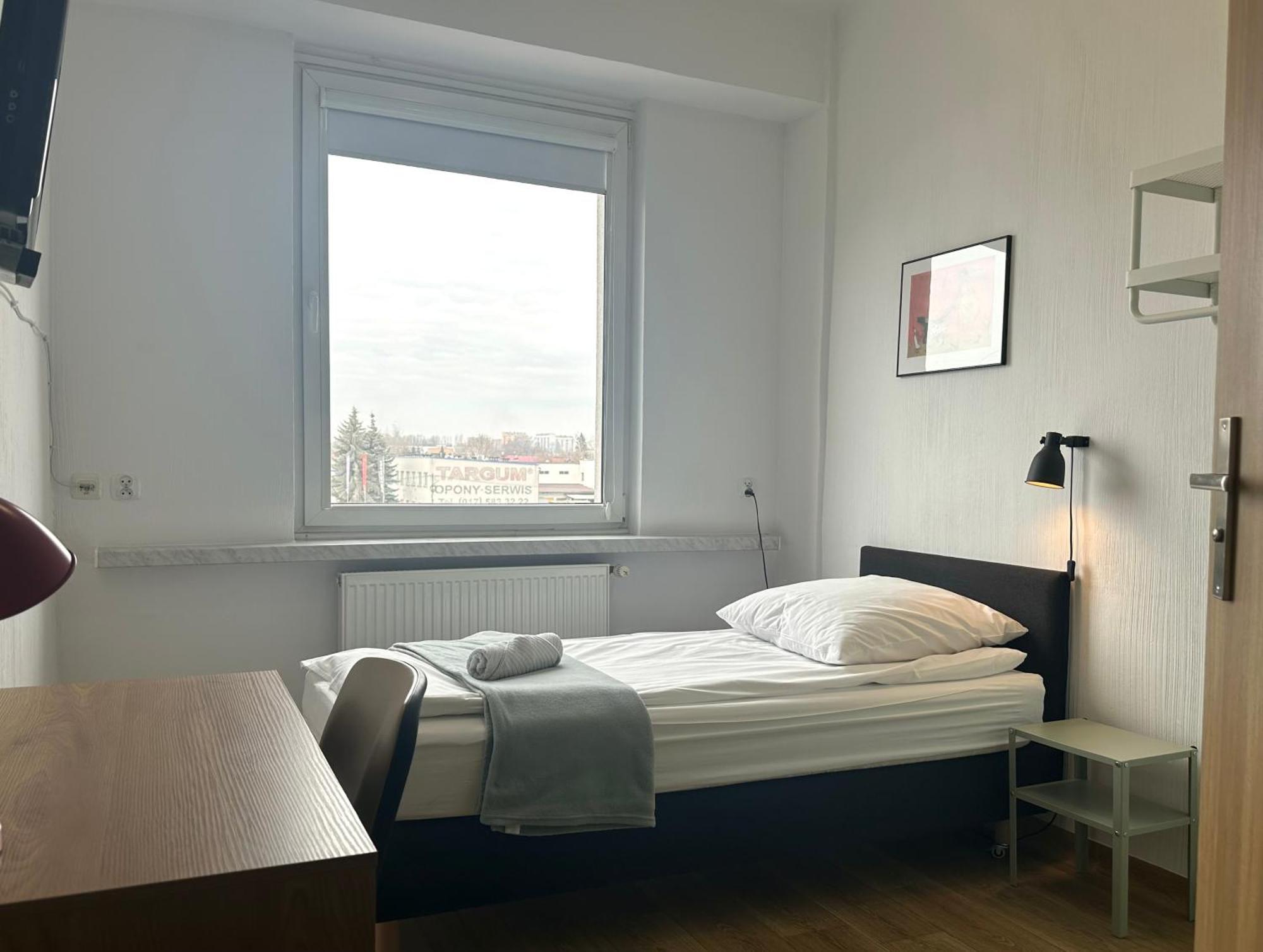 Premium Hostel & Bistro - Hostelpremium Pl Мелец Екстериор снимка