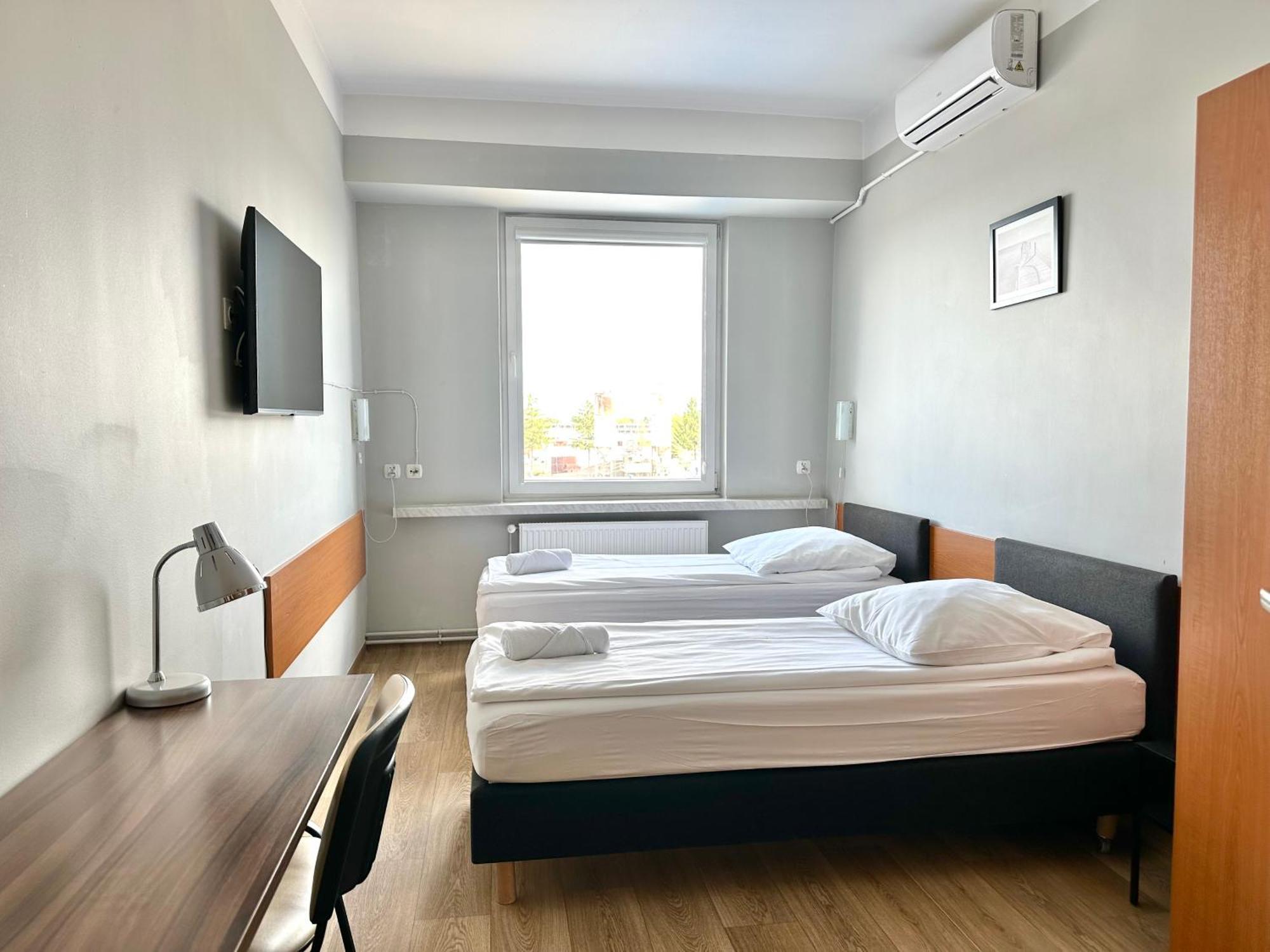 Premium Hostel & Bistro - Hostelpremium Pl Мелец Екстериор снимка