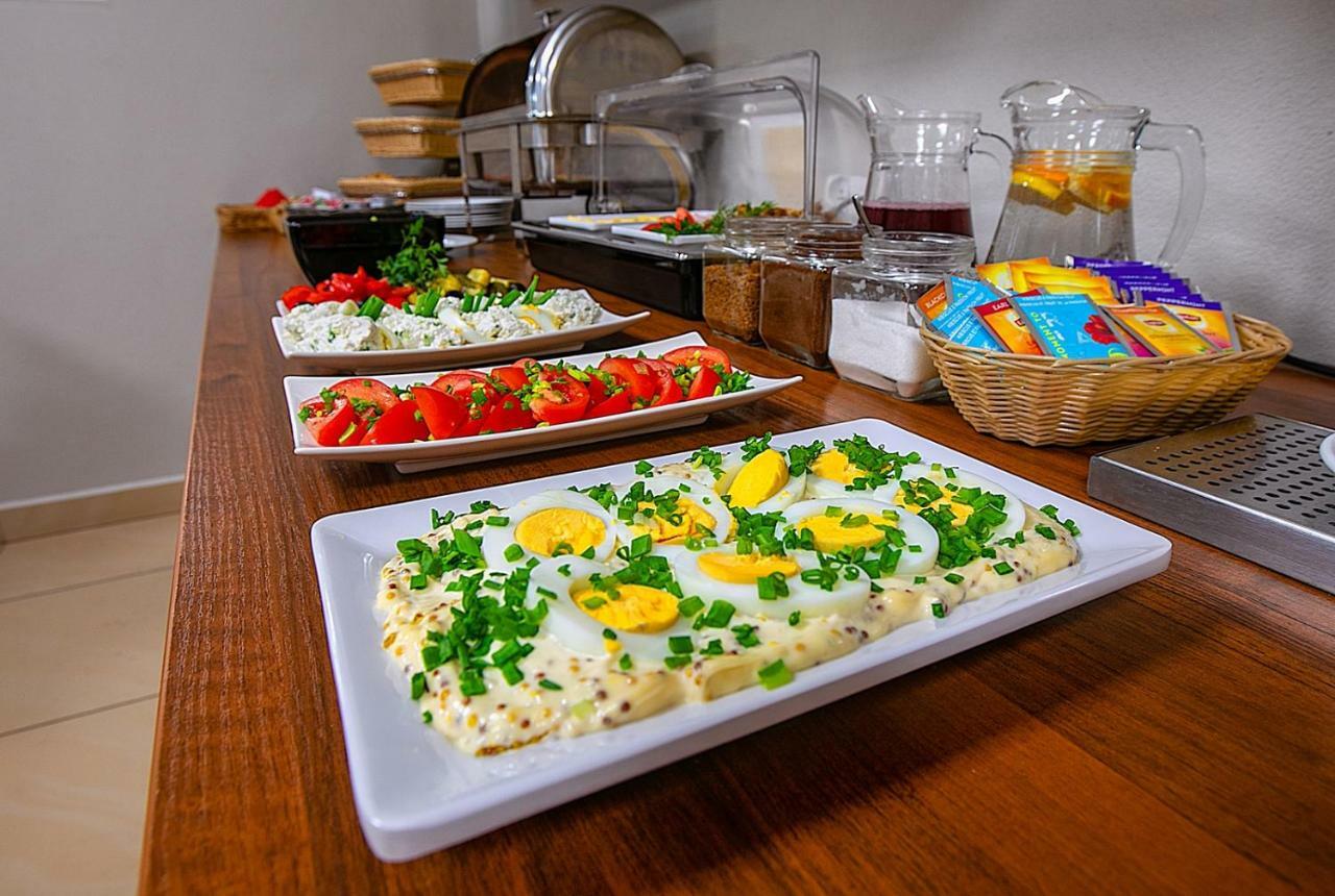 Premium Hostel & Bistro - Hostelpremium Pl Мелец Екстериор снимка